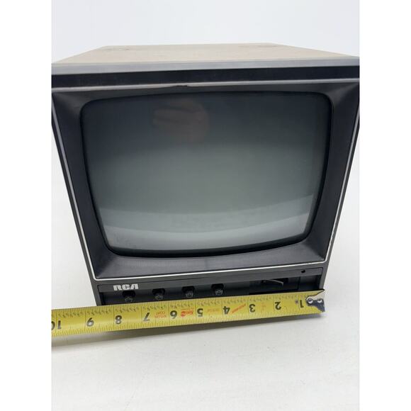 RCA Model No. TC1110 AC 120V 60Hz 33W 17W Video Monitor Made in Japan Works - Picture 3 of 6
